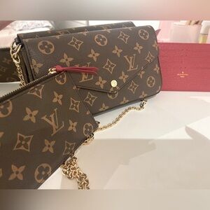 NWT Designer Inspired Felicie Pouchette with inserts 😍